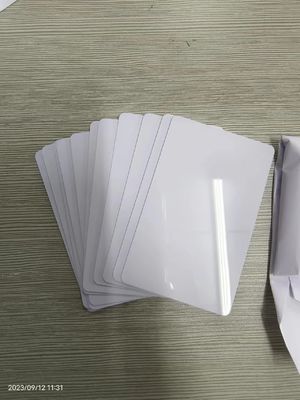 Cartão branco em branco imprimível térmicamente em PVC Cr80 54*85.6mm Para produção de cartões