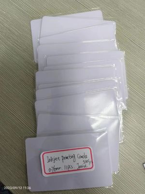 Cartões de Pvc em branco em branco imprimíveis por jato de tinta Cr 80 0,4 mm 0,5 mm Para produção de cartões