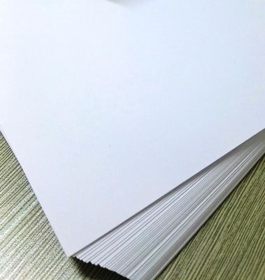 Faixa de espessura 0,12-0,76 mm Impressão offset de folhas de núcleo de PVC Impressão de tela de seda para a indústria de cartões de plástico