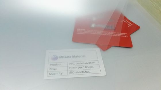 Sobreposição revestida de PVC altamente durável com tempo de envelhecimento 65C Temp./95% Humidade ＞200 Horas e Transparente Após Laminação