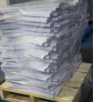 Folha de PVC imprimível a jato de tinta branco com forte resistência ao descascamento para imagens de alta resolução e tamanhos personalizados