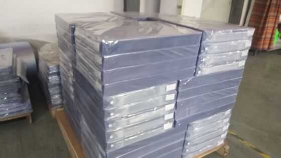 Película de revestimento revestida de PVC transparente com espessura de 0,04-1,0 mm e forte nível de adesão para laminação de cartões de plástico