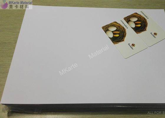 Branco escolha Digitas tomadas partido que imprimem o desempenho superior da resistência do envelhecimento das folhas do PVC
