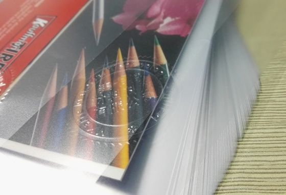 O PVC da parte alta revestiu o filme projetado para a laminação financeira do cartão de banco