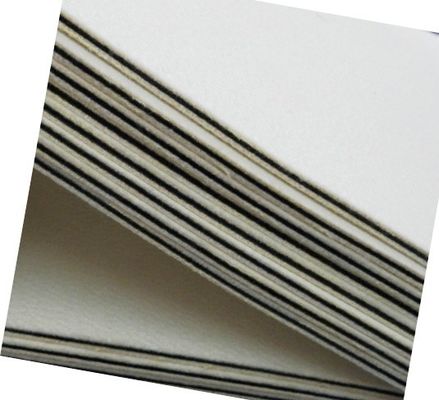 Material de lã laminado branco do coxim de feltro da almofada de A4 3mm para a laminação do cartão do RFID