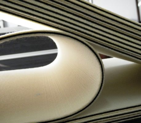 Material de lã laminado branco do coxim de feltro da almofada de A4 3mm para a laminação do cartão do RFID
