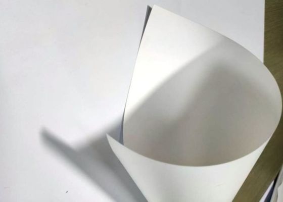 Folha clara branca do policarbonato da resistência do risco para a produção da placa PC