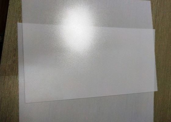 Folha plástica deslocada do núcleo do PC claro imprimível do policarbonato para cartões sem contato de IC