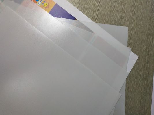 Folha plástica espelhada do PC transparente do policarbonato para cartões plásticos