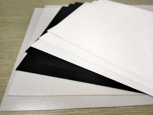 Folha plástica do núcleo do PC preto amigável reflexivo do policarbonato de Eco para cartões