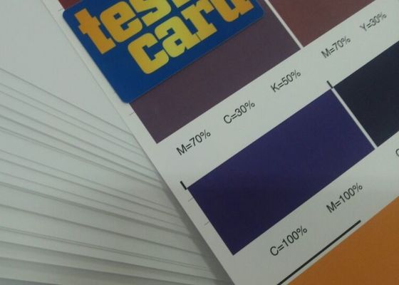Folha de envelhecimento de revestimento do cartão do Pvc A4 da resistência 0.4mm da tinta