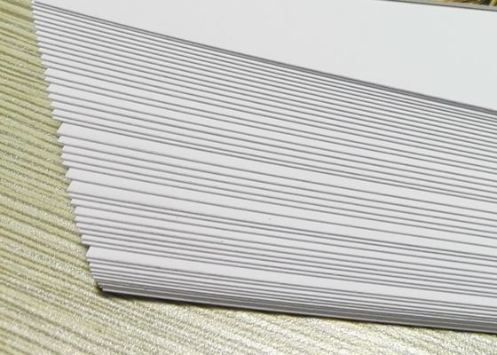 A adesão A4 da tinta do cartão da laminação deslocou a folha do PVC da impressão