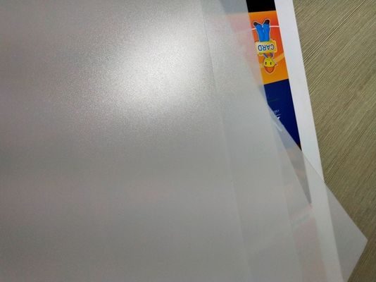 Deslocado imprimindo a folha plástica do PC transparente de 0.1mm