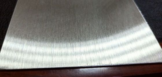 Placa laminada inoxidável do teste padrão de seda fino e áspero para a laminação do cartão do Pvc